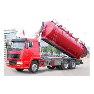 Red Diesel Sewage Suction Truck 6 Cubic Meters with 5m Suction Depth , EURO II