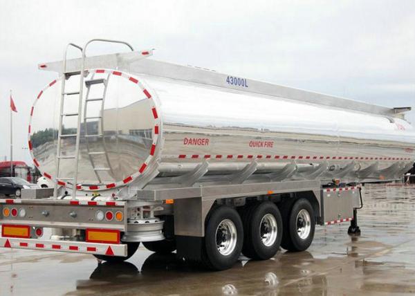 Liquid Flammable Petroleum Road Transport 44000 Liters 3 Axles Aluminum Fuel Tanker
