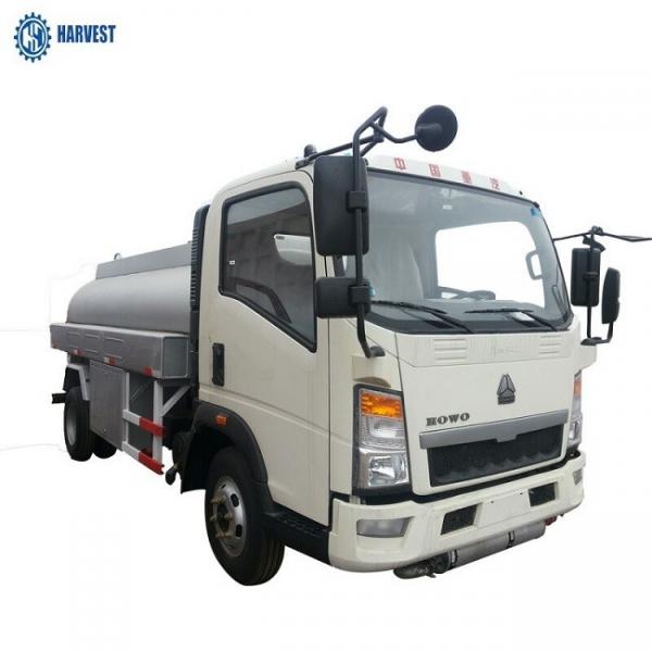 Howo 116hp 5000L Capacity 4×2 Light Duty Fuel Tanker Lorry With Flow Meter