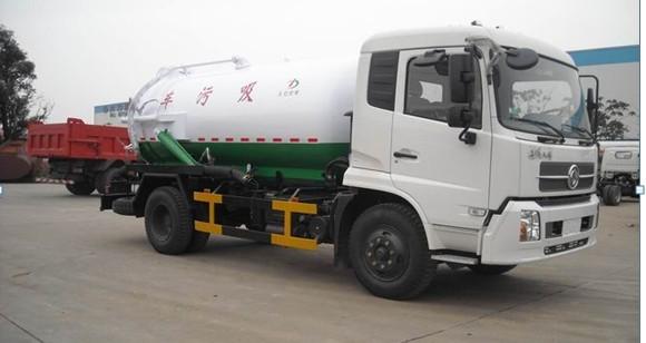 8000L vacuum suction truck with vacuum suction and reverse discharge capability