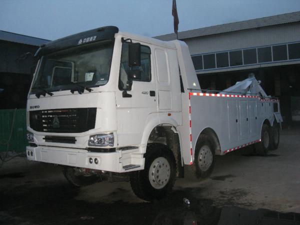 Roads Special Purpose Truck , Wrecker Towing Truck With Air Condition