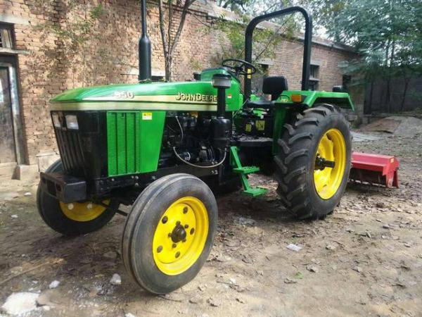 Agriculture Used Diesel Farm Tractors 4×2 Drive Mode Large Torque Reserve