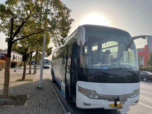 Buses 49 Seats Yutong ZK6107 Diesel Engine Used Coach Right Hand Drive