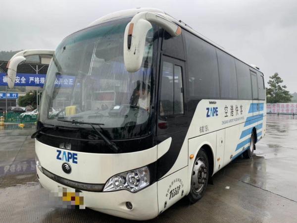 ZK6858 Series Yutong City Bus , White 19 Seater Bus Diesel Left Hand Steering 2015 Year